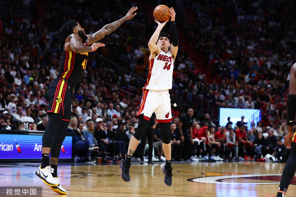 激烈的足球 激烈的足球